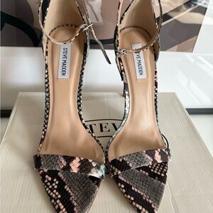 NIB Steve Madden Women's Snakeskin strappy sandal size 10 - rare